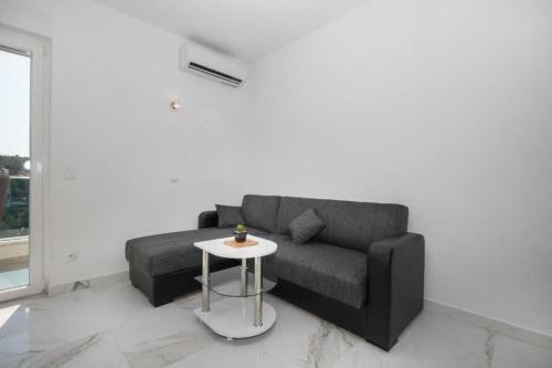 Apartments Ivan - Heated Pool