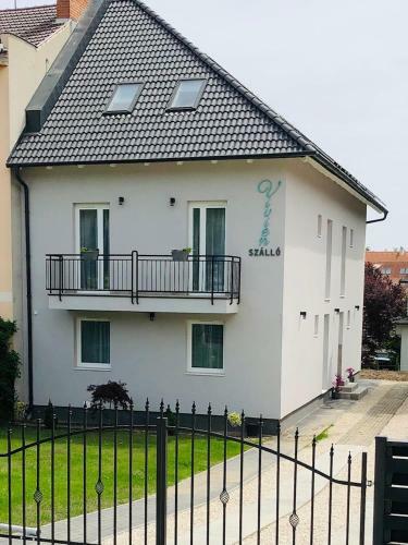 Bed & Breakfast Vivien Sz�ll�