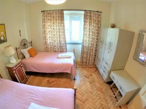 Sintra V4 House With Garden In Colares