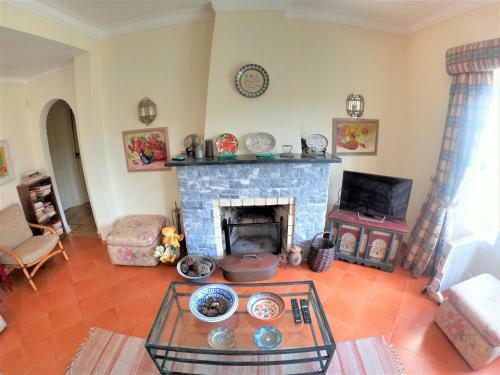 Sintra V4 House With Garden In Colares