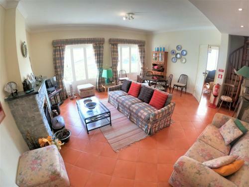 Sintra V4 House With Garden In Colares
