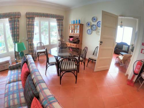 Sintra V4 House With Garden In Colares