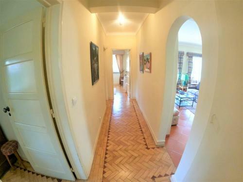 Sintra V4 House With Garden In Colares