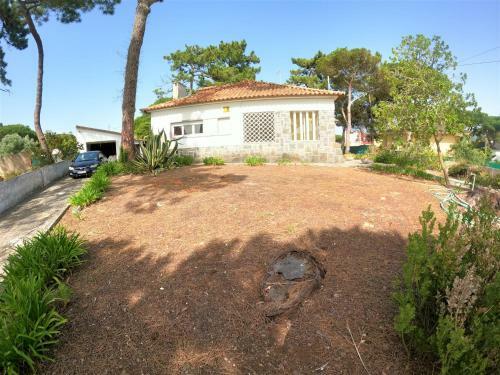 Sintra V4 House With Garden In Colares