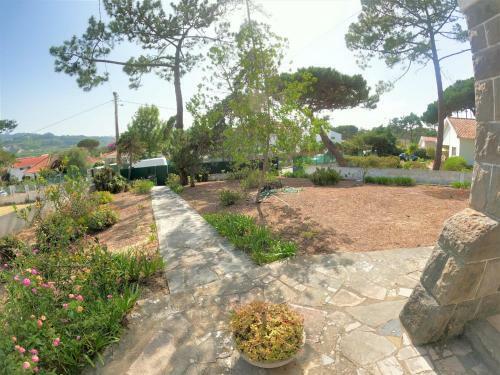 Sintra V4 House With Garden In Colares