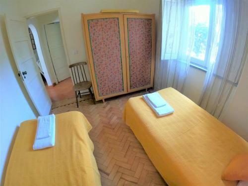 Sintra V4 House With Garden In Colares