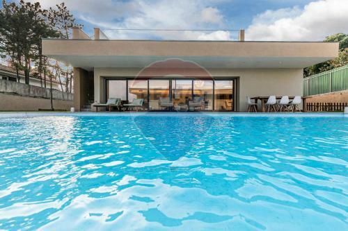 Modern 4-bed Villa 4k Beach 30k Lisbon