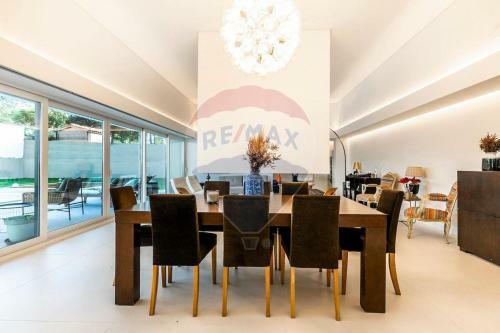 Modern 4-bed Villa 4k Beach 30k Lisbon