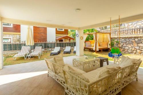 Deniz Ve Orman Manzaral? 4+2 Villa Almina