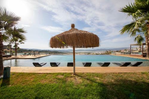 Secluded And Comfortable Villa With Shared Pool And Gym In Milas