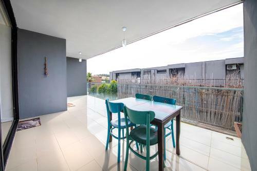 Secluded And Comfortable Villa With Shared Pool And Gym In Milas