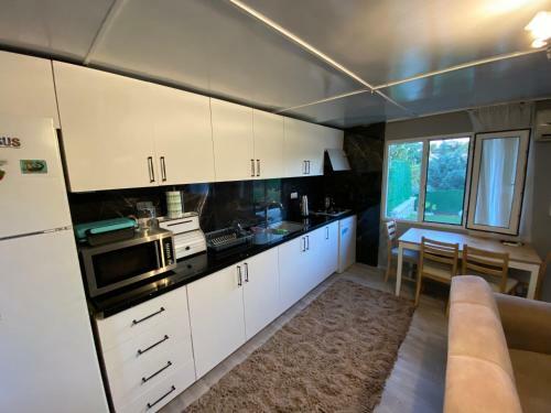 M�stakil Havuzlu Villa