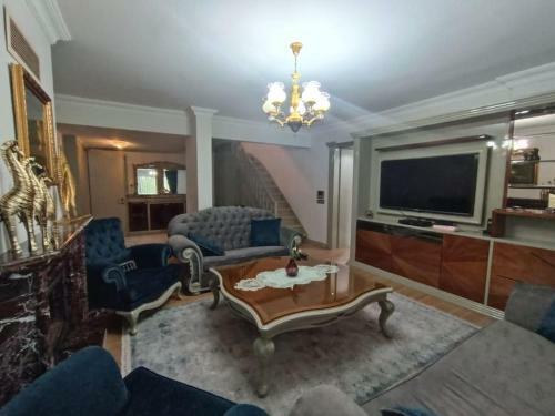 Luxury Pa?ak�y Triplex Villa + Grand Garden