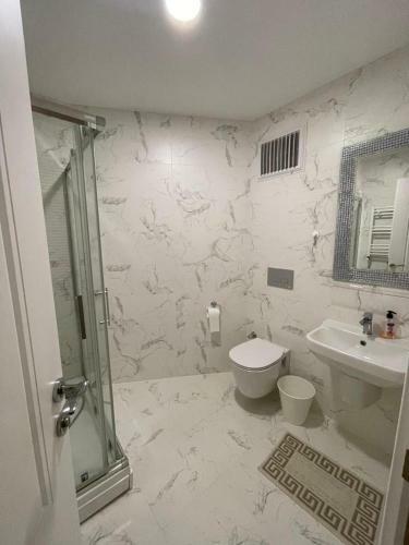 Apartamento Alpi? Aden House Evler?