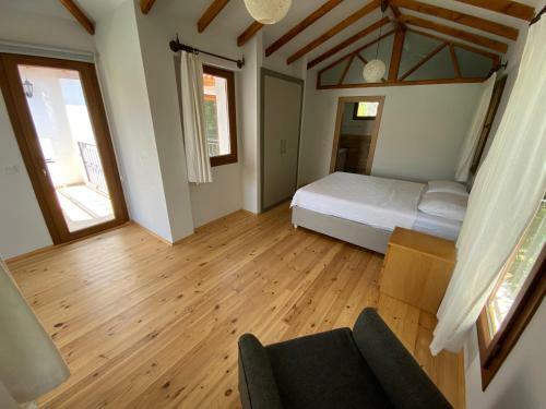 Villa Merry - Dalyan Stonehouse With Palmtrees, 50m To River