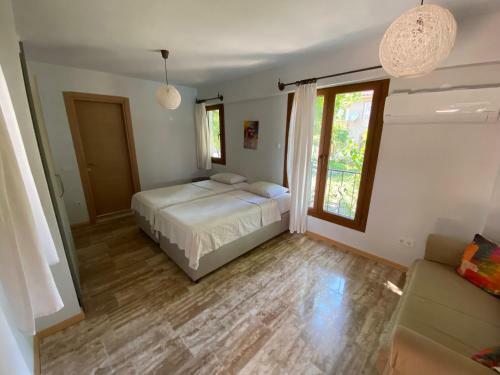 Villa Merry - Dalyan Stonehouse With Palmtrees, 50m To River