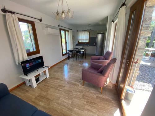 Villa Merry - Dalyan Stonehouse With Palmtrees, 50m To River