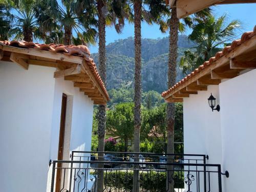 Villa Merry - Dalyan Stonehouse With Palmtrees, 50m To River