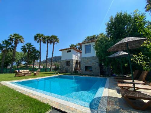 Villa Merry - Dalyan Stonehouse With Palmtrees, 50m To River