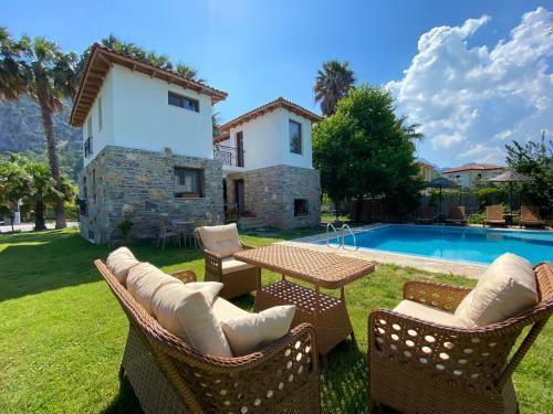 Villa Merry - Dalyan Stonehouse With Palmtrees, 50m To River