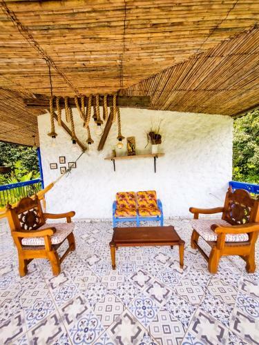 Hacienda Sagrada - Cascada El Tagual