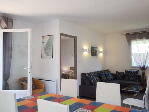 Lodge Holiday Home Chassille Lagorce