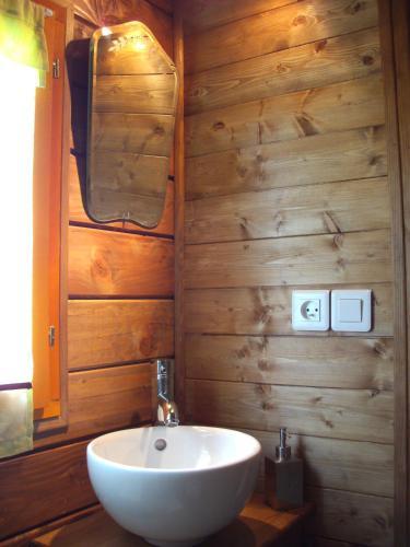 Bed & Breakfast Les Roulottes De La Brauderie