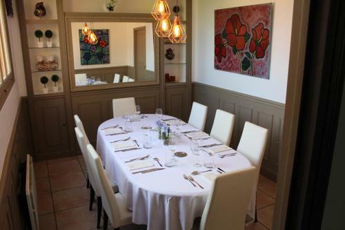 Hotel Logis Le Quai Fleuri