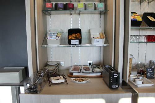 Hotel Logis Le Quai Fleuri