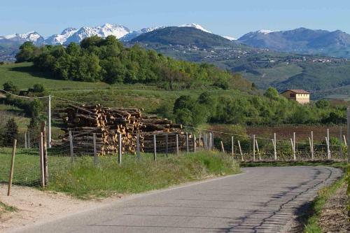 Bed & Breakfast Podere Castagne'