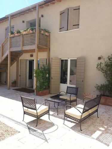 Bed & Breakfast Podere Castagne'