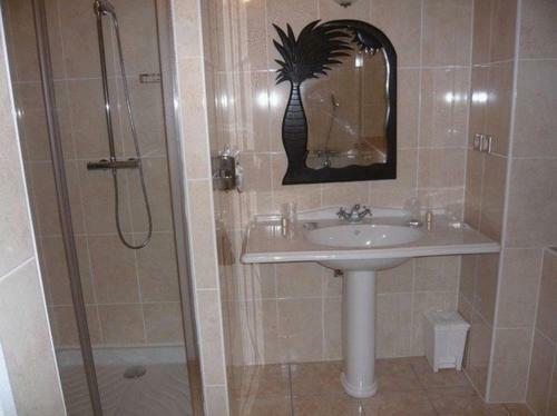 Hostal La Cameline