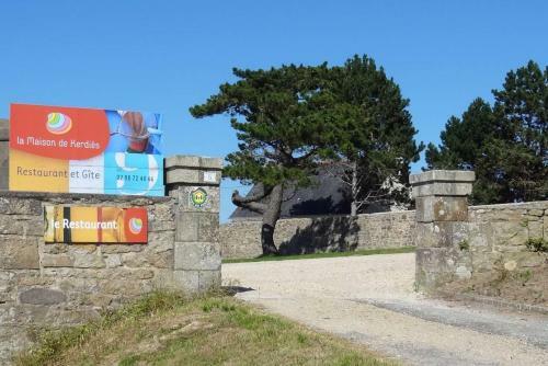 Hostal La Maison De Kerdi�s