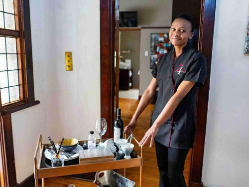 Hostal 74 On Retief Guesthouse