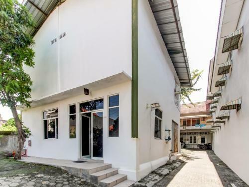 Hotel Spot On 91374 Asia Stay Semarang