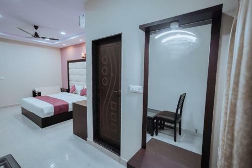 Hotel Bajaj's Karwan Inn
