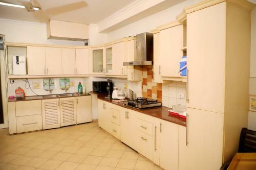 Fortune Home Service Apartment