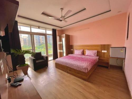 Hostal Luxury Room With Attached Balcony