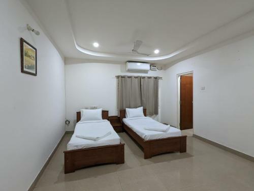 Hotel White Fern Stays