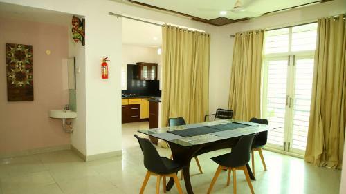 Hotel White Fern Stays