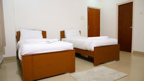 Hotel White Fern Stays