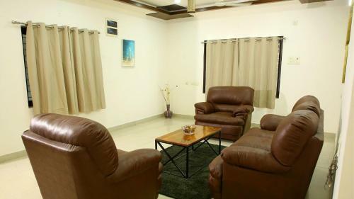 Hotel White Fern Stays