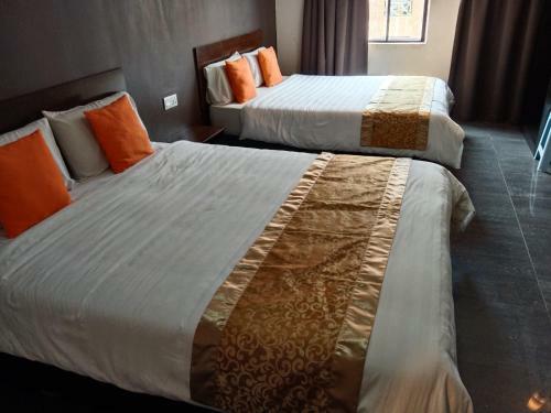 One World Hotel