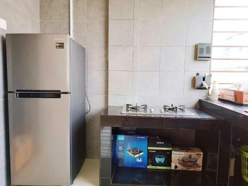 Amazing 4 Bedroom Townhouse With Ample Parking