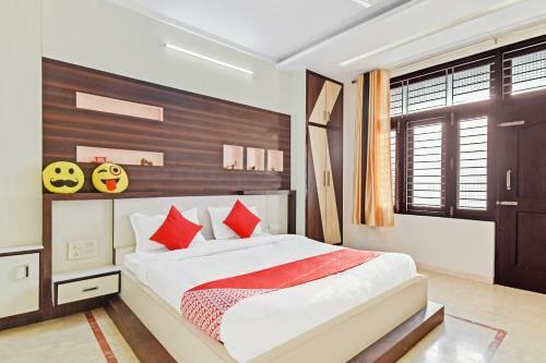 Hotel Oyo 63137 Ekansh Palace