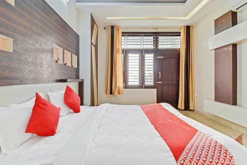 Hotel Oyo 63137 Ekansh Palace