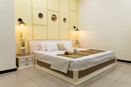 Luxury And Elegance With Three-bedroom Apartment In Central Jaipur