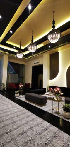 Fully Furnished Apartment With Pool
