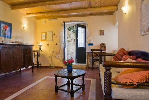Hostal Agathes Traditional Houses