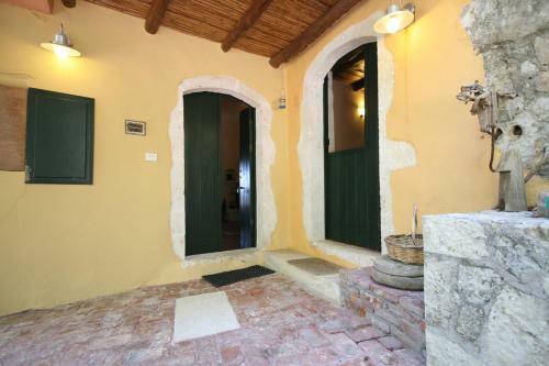 Hostal Agathes Traditional Houses